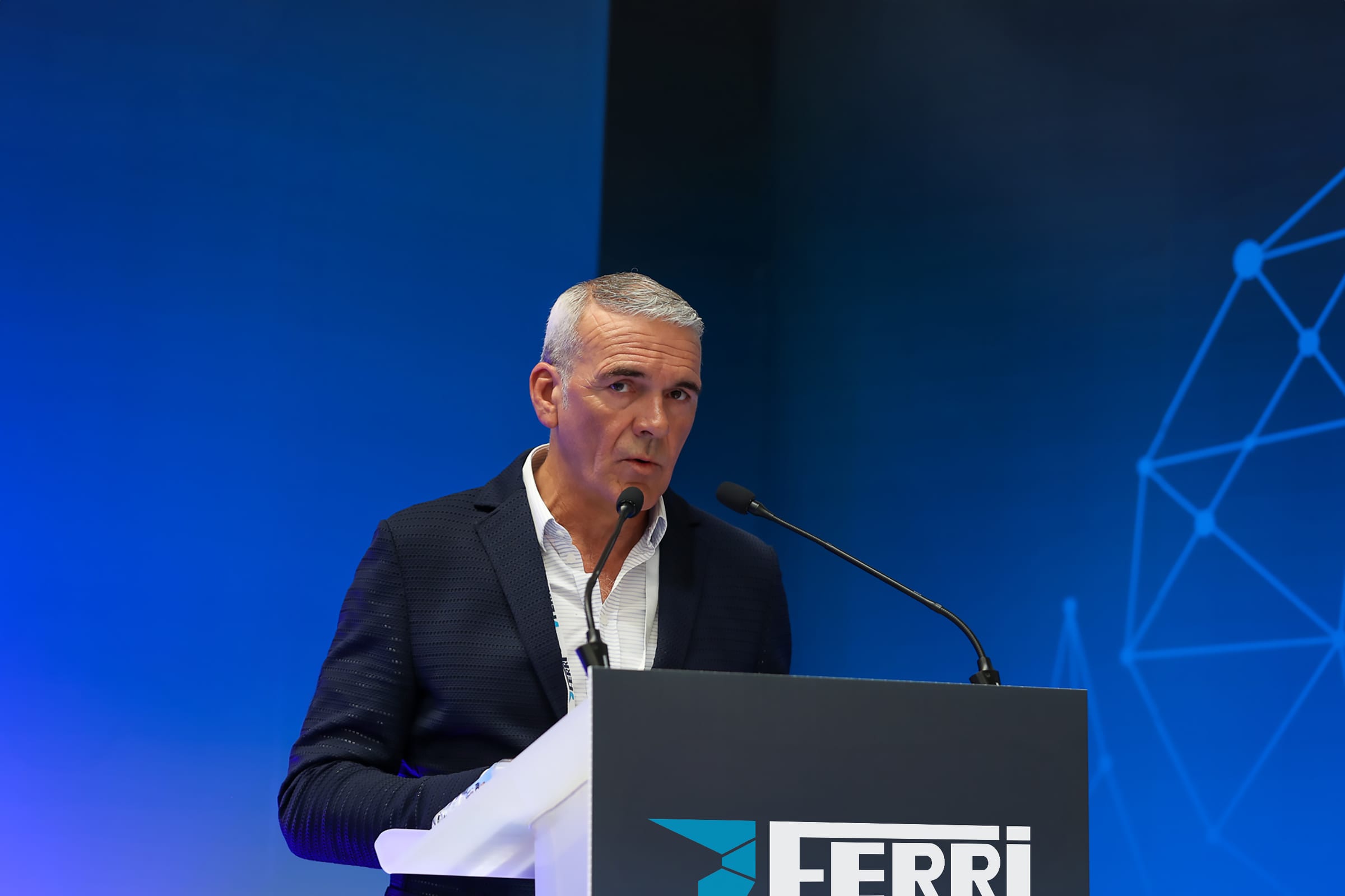 Presidente, CEO, Comercial, Patricio Fernández Goberna — president, CEO, commercial